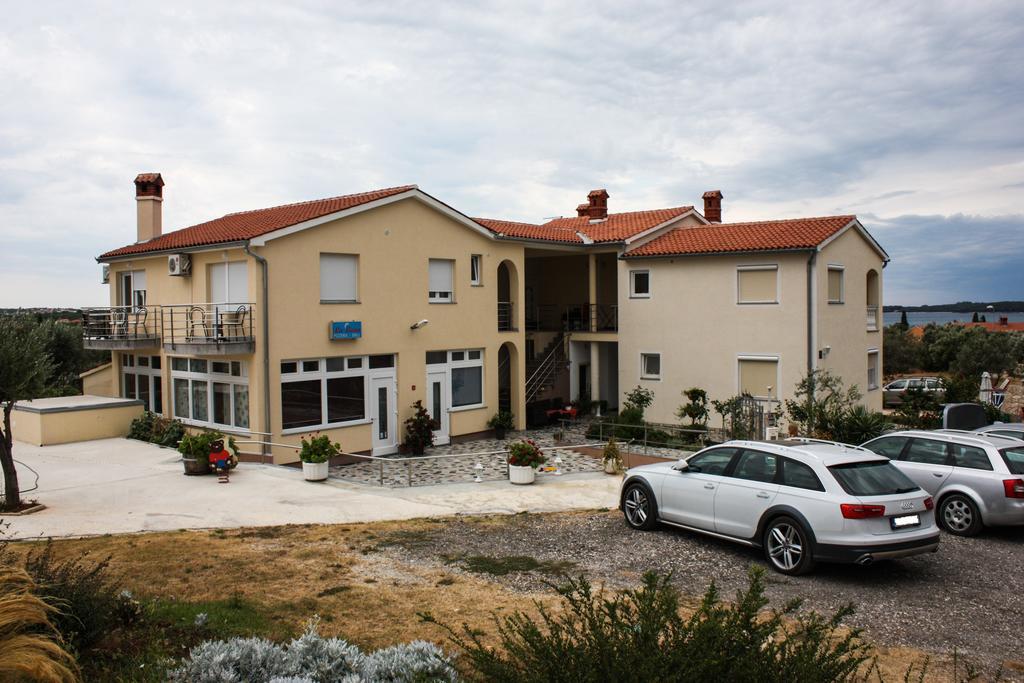 Guest House Croatia Fažana Buitenkant foto